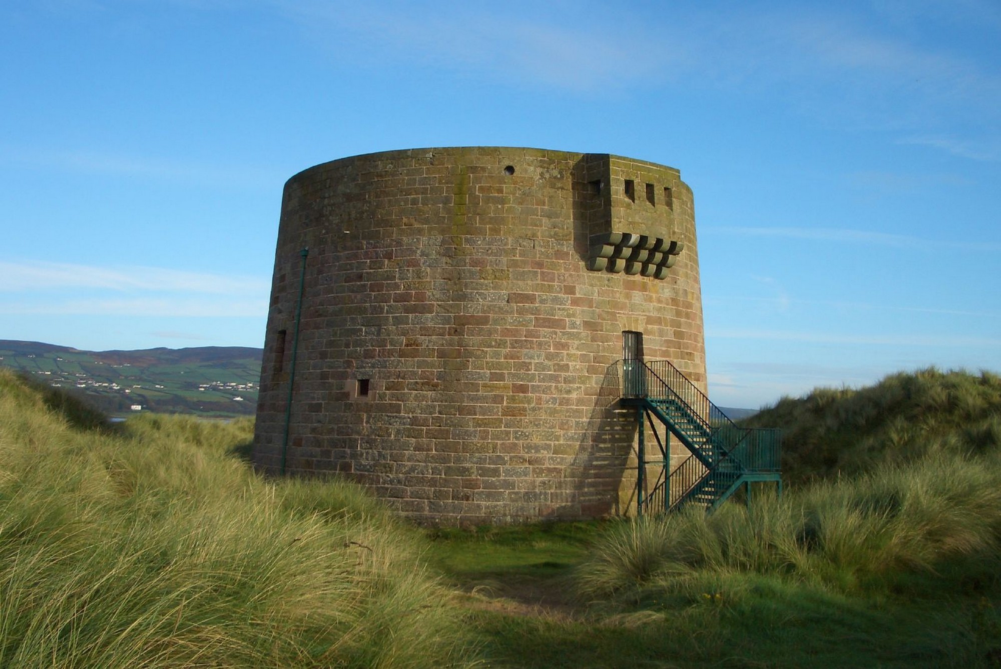 La Magilligan Martello Tower - lizsmith - cc