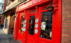 The front of Queen of Tarts - Laura LaRose - cc