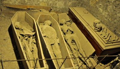 The mommified bodies of St Michan's church - Jennifer Boyer - cc