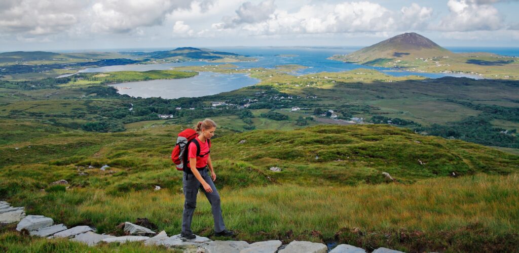 Hiking in Connemara - Hiking in Connemara - © panimo