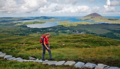 Hiking in Connemara - Hiking in Connemara - © panimo