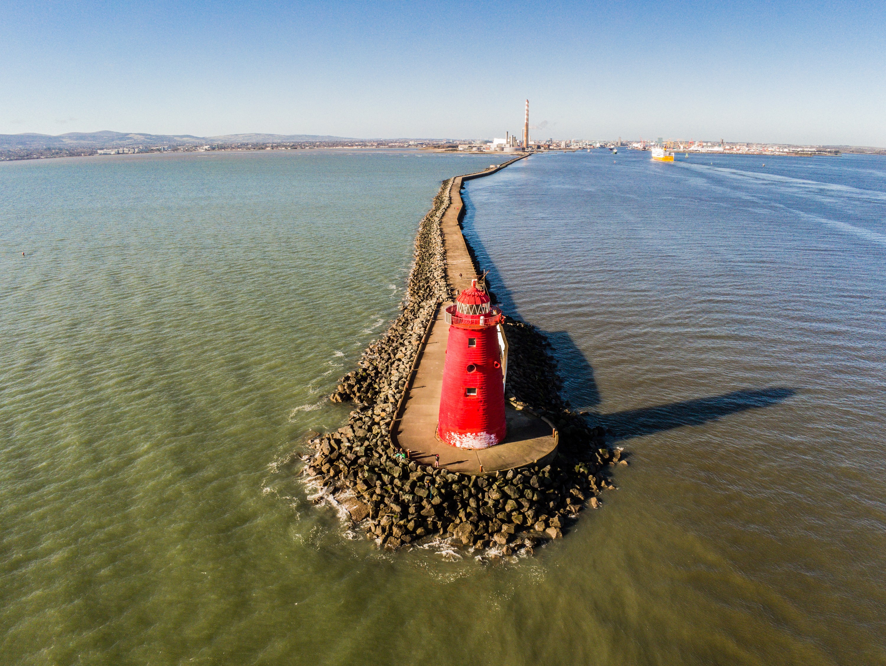 The Great South Wall et le phare de Poolbeg - © Giovanni
