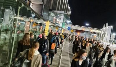 dublin airport queue 1