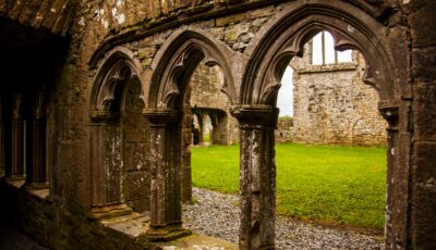 Bective abbey architecture - © Alberto Gonzalez 