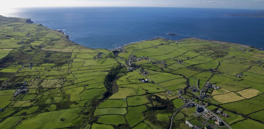 5 reasons to visit Ireland in April