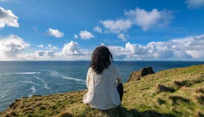 femme voyageant en irlande