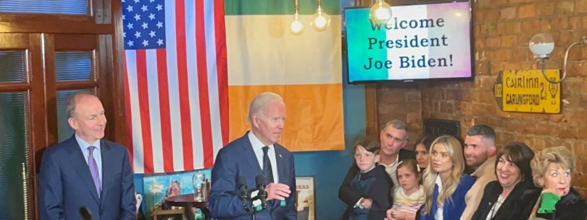 Joe Biden gaffe dans un pub en Irlande - @SiCarswell (Twitter)