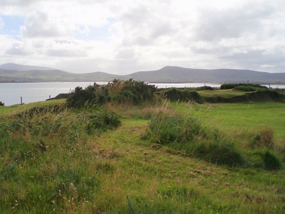 Le Dun An Oir Fort - Sharon Loxton - cc