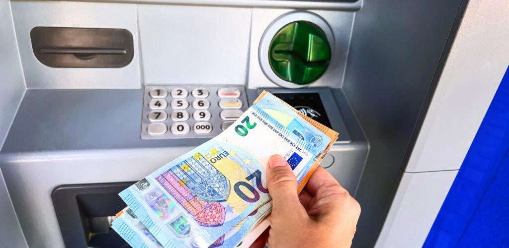 Ireland: Bank of Ireland bug allows Irish people to withdraw €1,000… for free!
