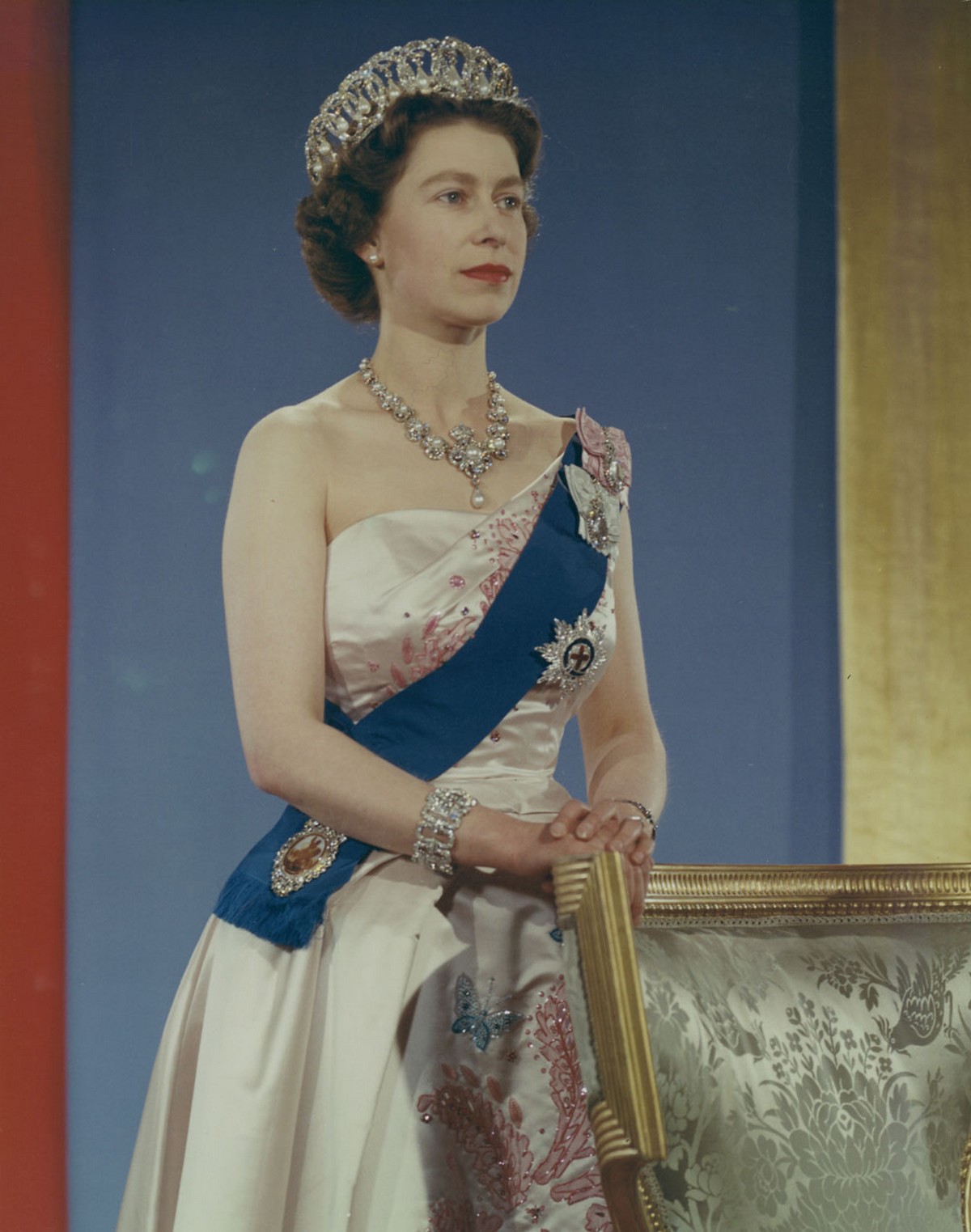 Elizabeth II - 
BiblioArchives / LibraryArchives  - cc
