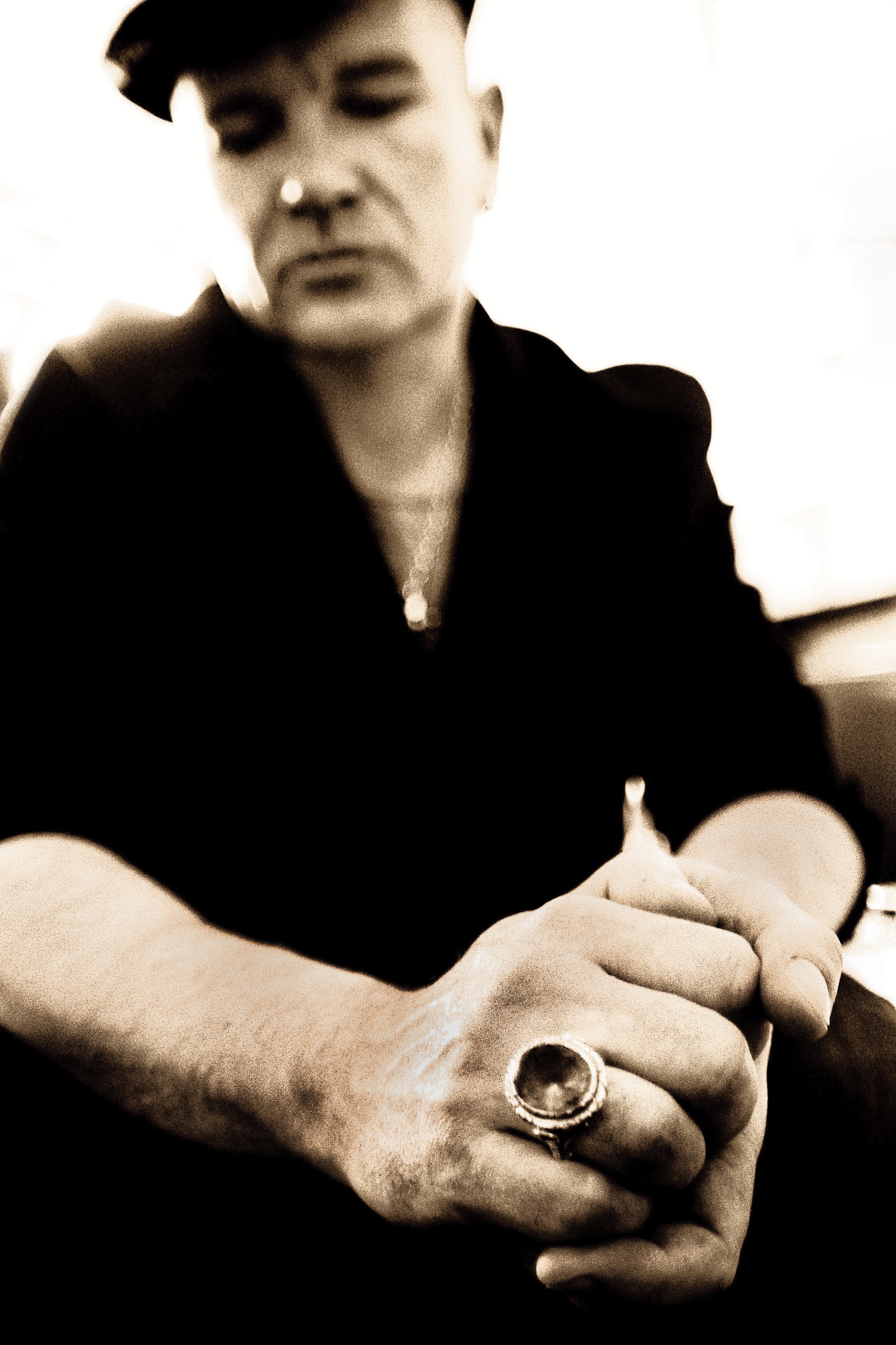 Gavin Friday -  	Caroline van Oosten de Boer - cc