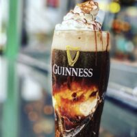 Une pinte de Guinness Float - Mo's Irish Pub Wauwatosa