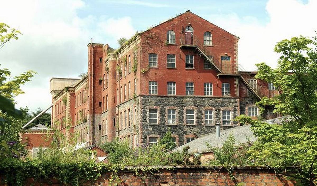 Hilden Mill -  Albert Bridge - cc