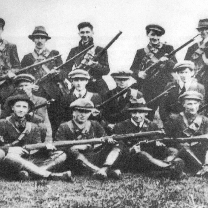 Une brigade de l'IRA - Domaine public