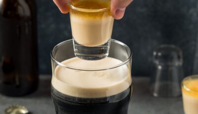 Un irish car bomb ou un irish slammer - Brent Hofacker