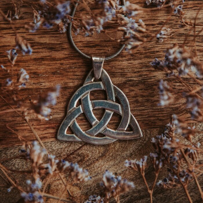 Une Triquetra - Helen