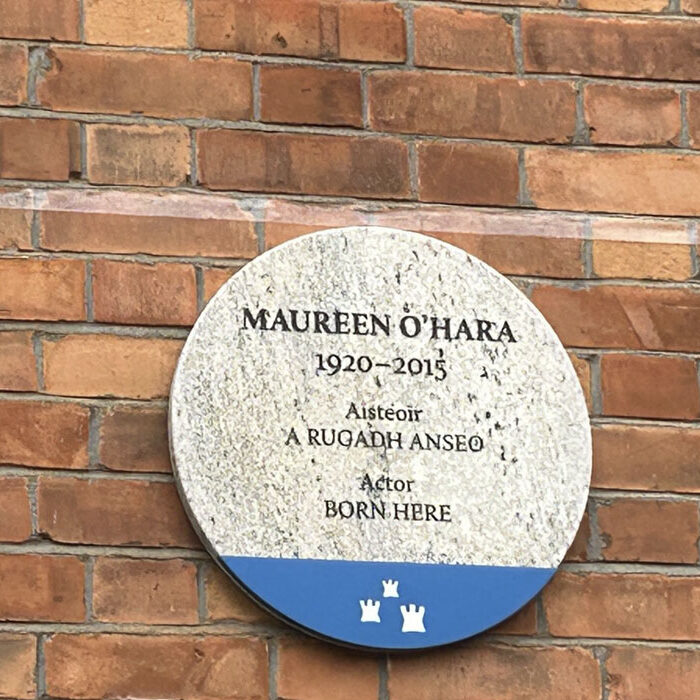 Maureen O'Hara memorial plaque - @ivanabacik (X)