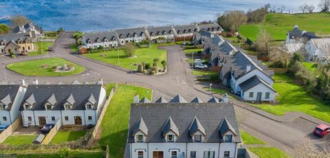 2 bedroom home in Kenmare with sea views to sleep 4