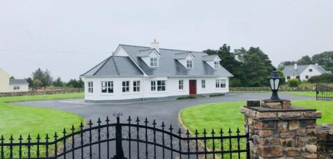 Connemara. 3 Bedroom 8 bed Holiday home