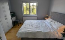 Large Newly updated 3BD Duplex 20Min to Airport
