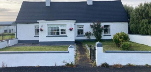 Maisies Seaside Cottage