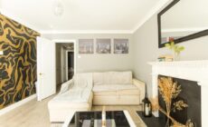 Modern Elegant Central Apt with Parking