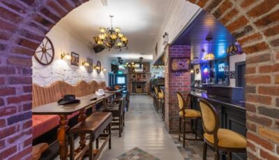Patriot Bar Hottub-sleeps30