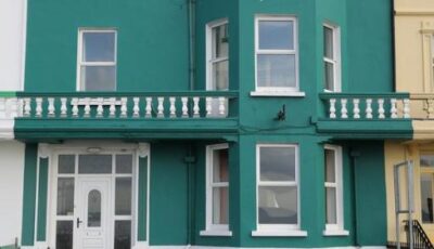 Rolling Wave Guesthouse