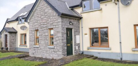 Sea Breeze Holiday Home