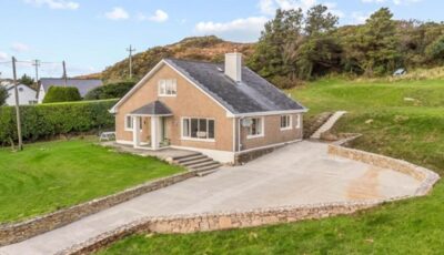 Teach Eile, Clifden