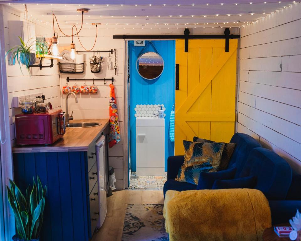 The Horrrsebox Tinyhouse Glamping