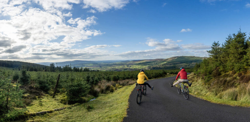 The Digital Window to the Emerald Isle: How Social Media is Redefining the Irish Journey