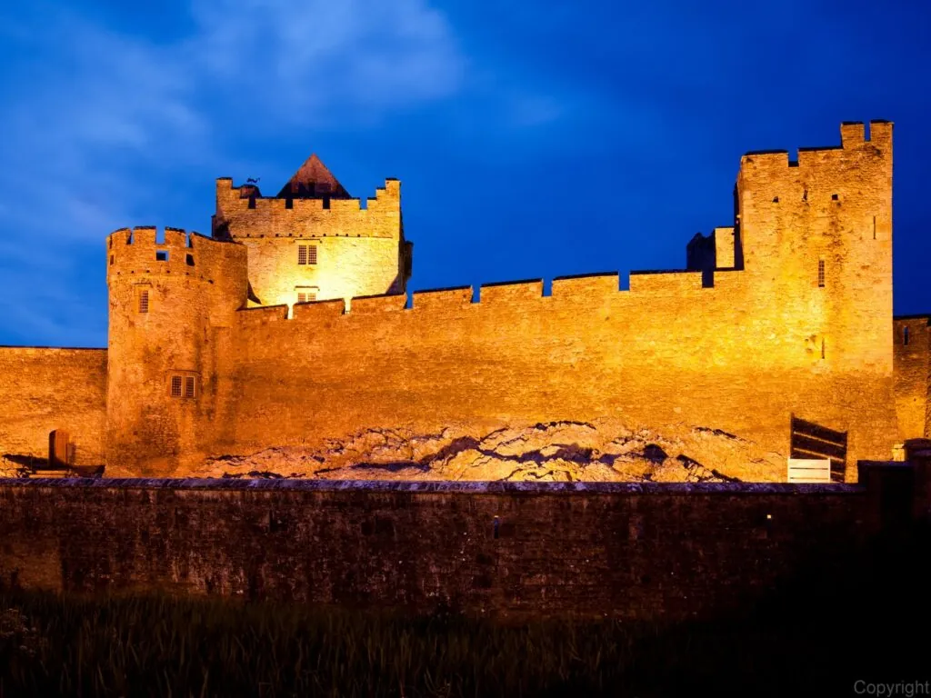 cahir castle