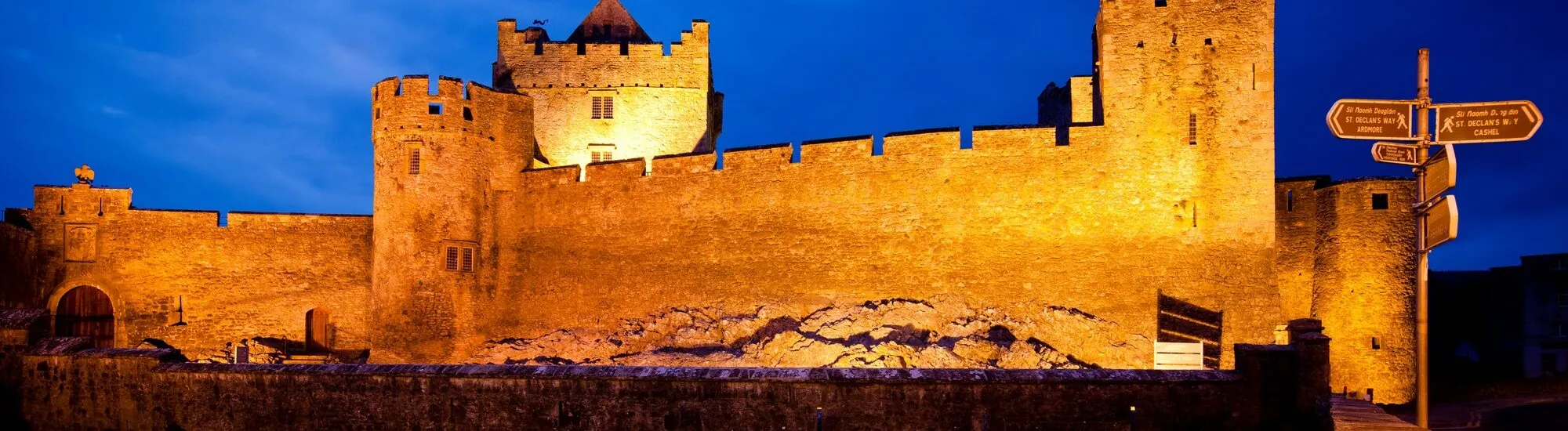 Le Cahir Castle de nuit - Gerardo Villalobos - cc
