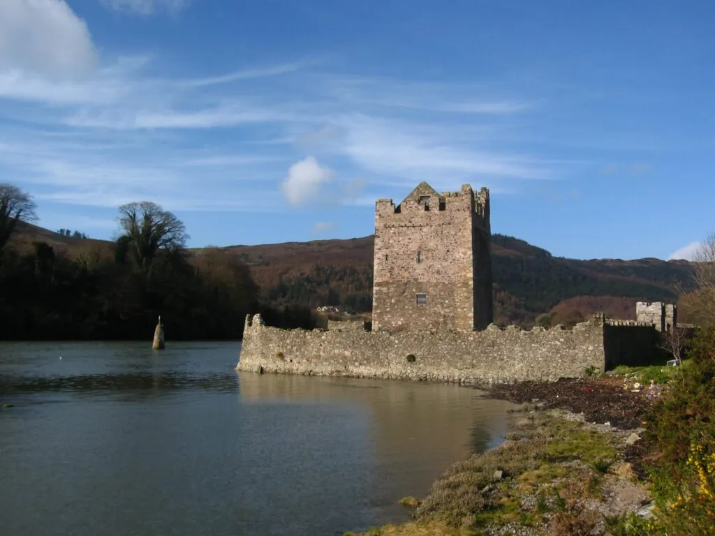 narrow water castle 2 scaled
