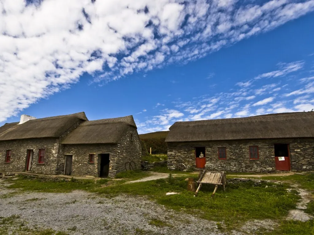 irish famine cottage 1 scaled