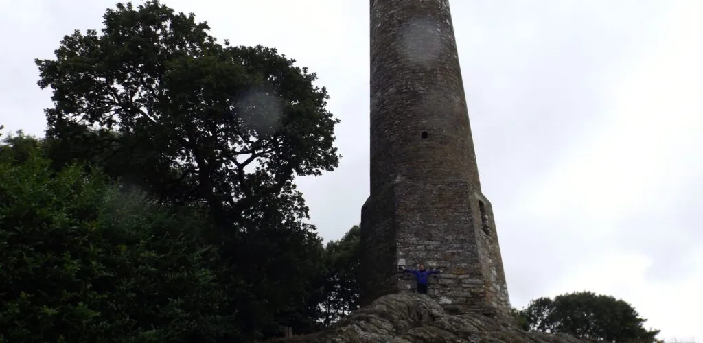 kinneigh round tower 1 scaled