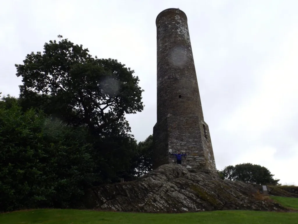 kinneigh round tower 1 scaled