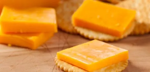 crackers cheddar