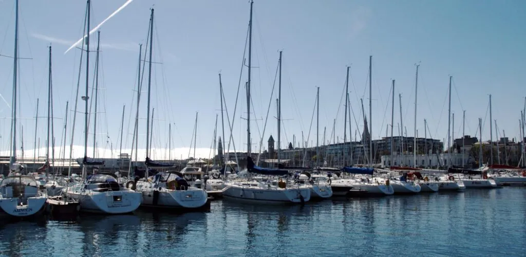 dun laoghaire harbour e1474449942115 scaled