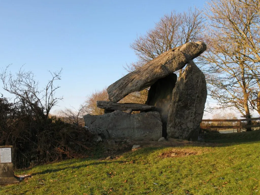kilmogue dolmen scaled