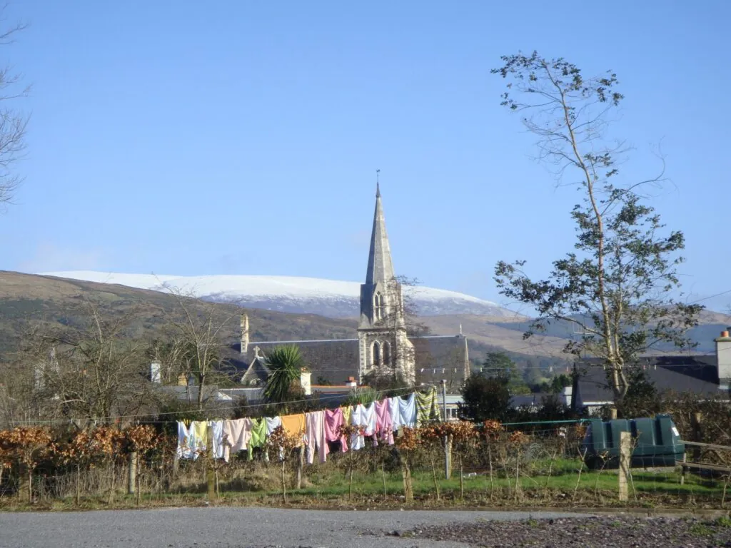 holly cross church scaled