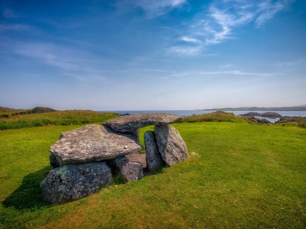 altar wedge tomb