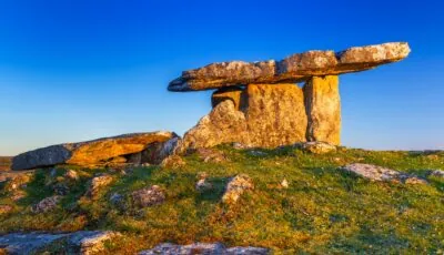 The Poulnabrone Dolmen 2 Dolmen de Poulnabrone - © Patryk Kosmider