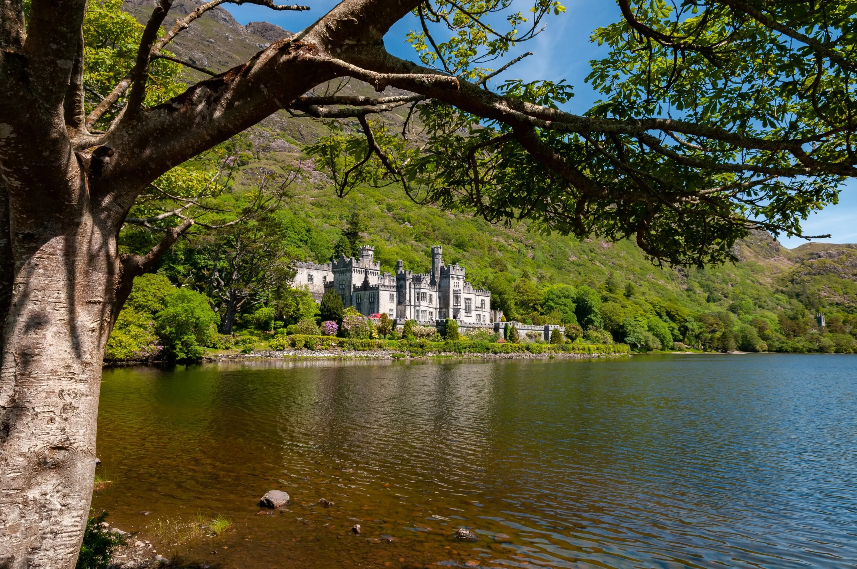 Kylemore Castle - © serfeo