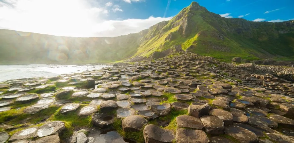 In Northern Ireland, the Giant’s Causeway threatened by… coins thrown into the sea