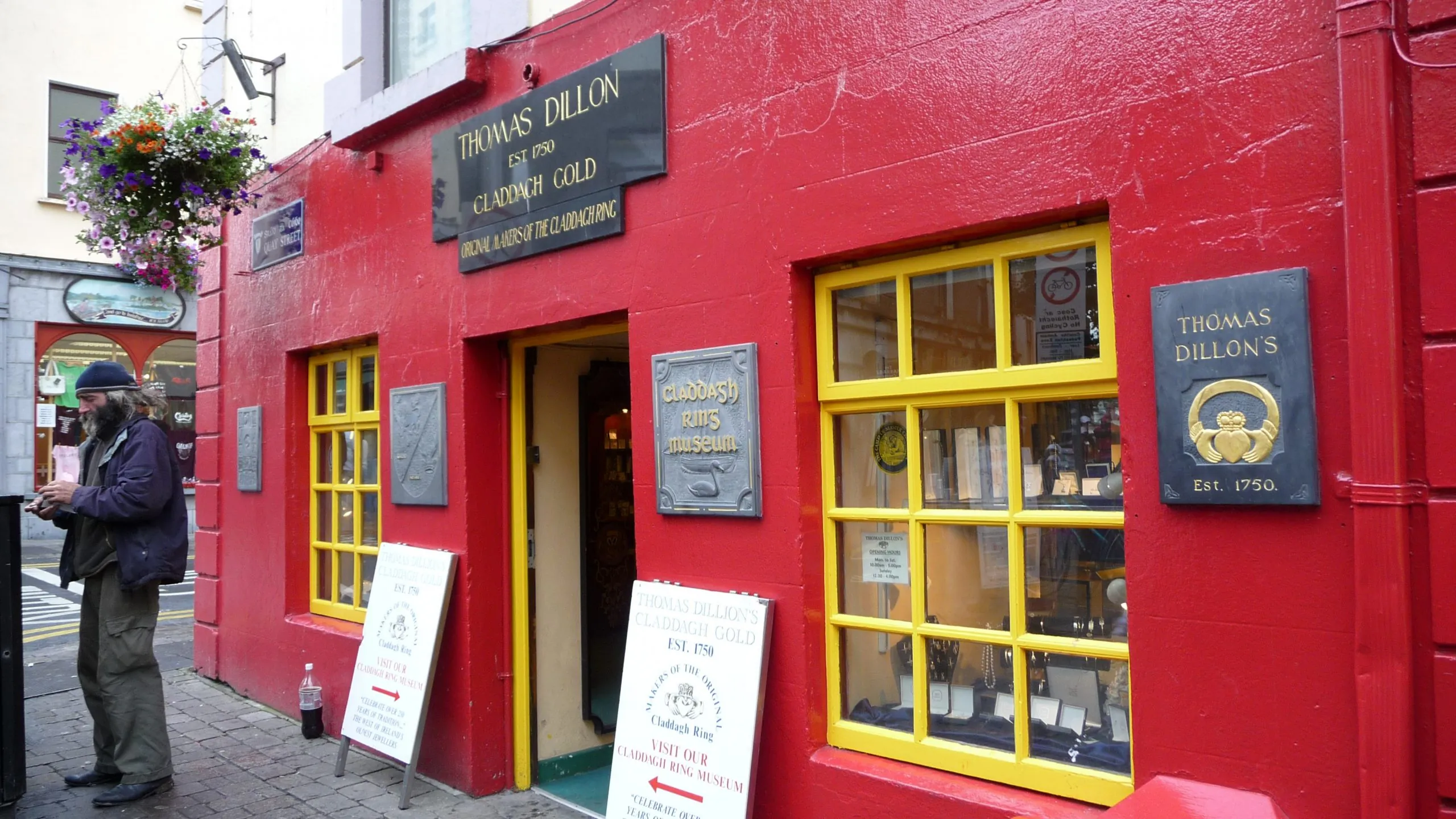 claddagh ring museum scaled