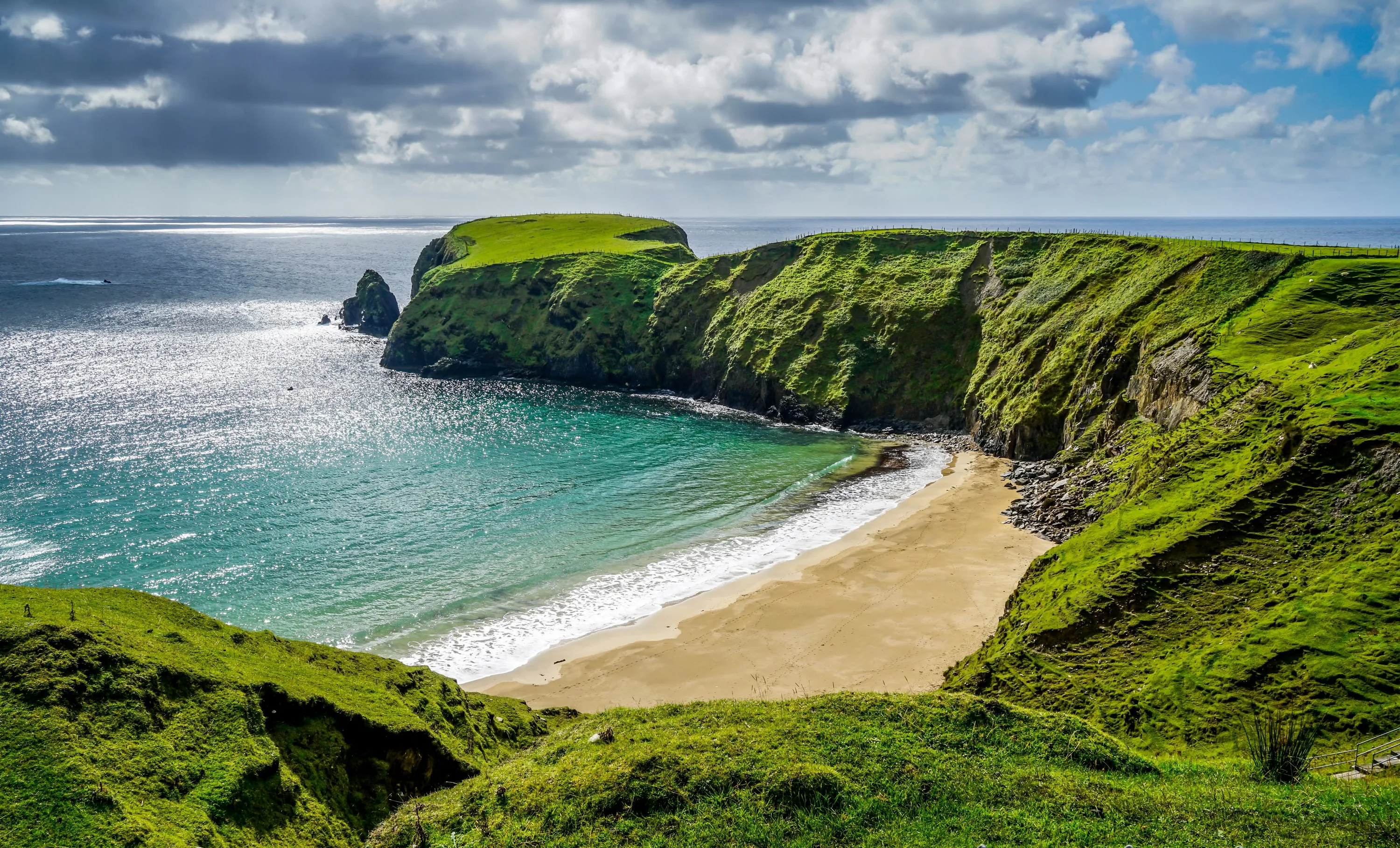 Silver Strand at Malin Beg - © Richard