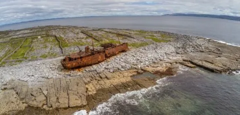 bateau abandonne inisheer