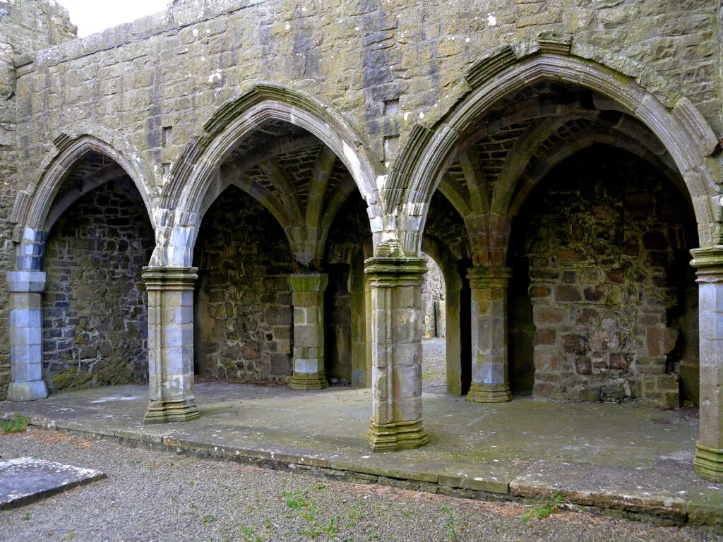clontuskert abbey 1